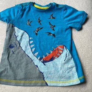 Hollywood 3t shark shirt